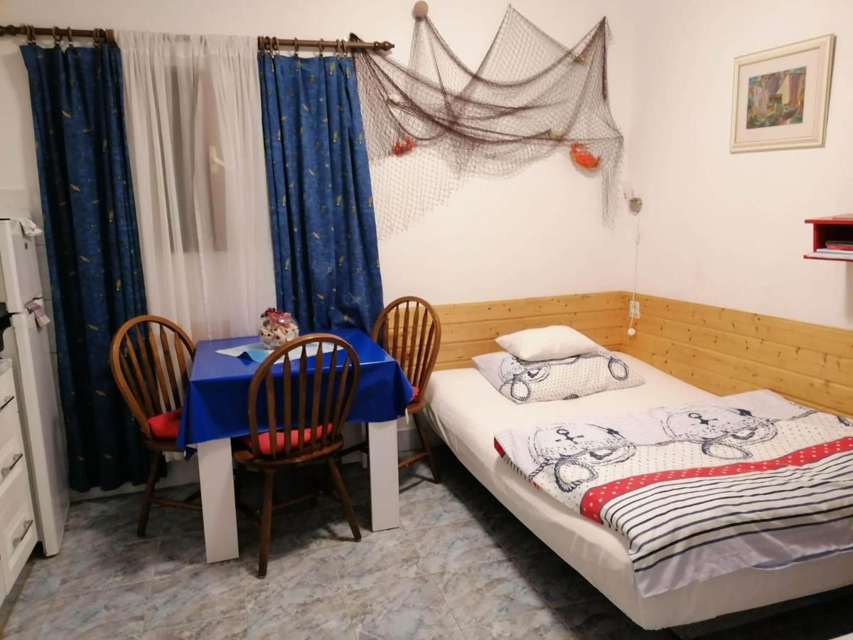 Apartments Misini Dvori Stomorska Dış mekan fotoğraf